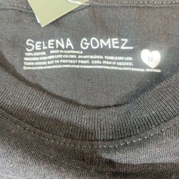 Selena Gomez Black Cotton Tee with Heart Accent size M - Picture 3 of 8